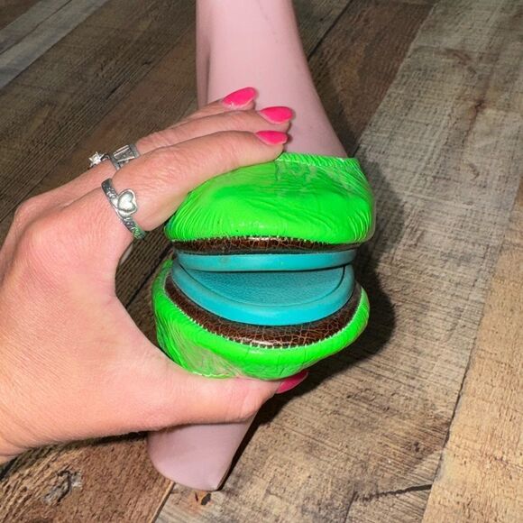Tieks Ballet Flats  Size 5 Galactic Green Neon
Excellent condition - Picture 5 of 10